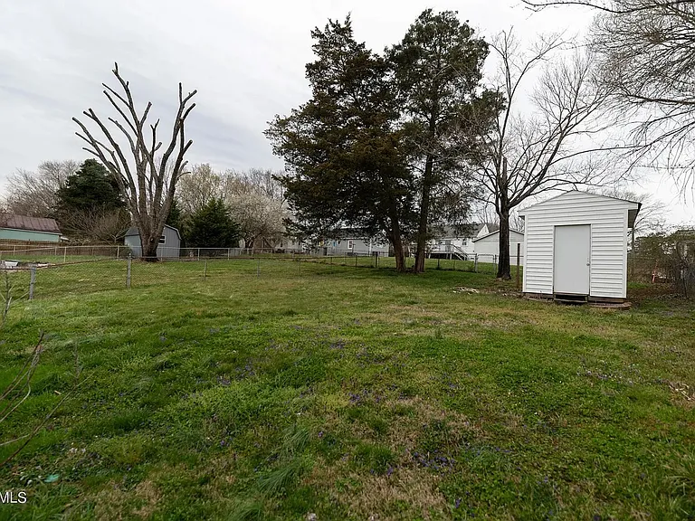 1133 Fair Dr — Photo 18
