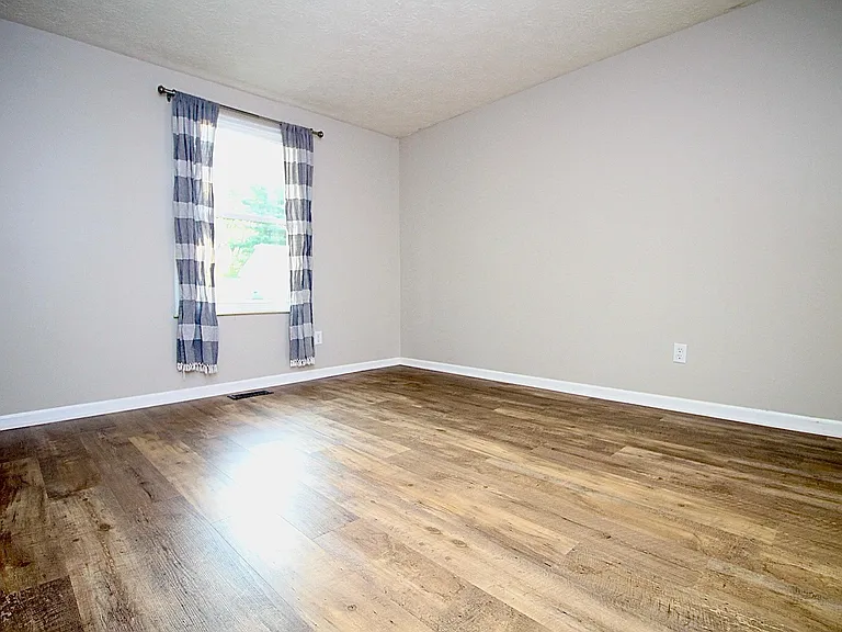 3760 Spring Mill Way — Photo 12