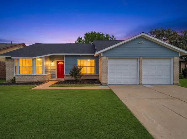 12330 Tambourine Dr, Stafford, TX 77477