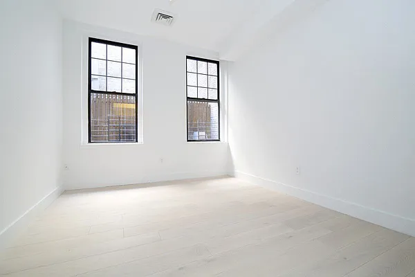 Rented by Yael Dunsky Real Estate | media 18