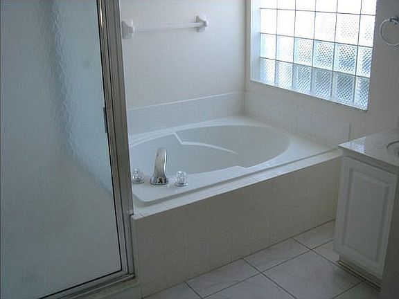 Luxurious master bath