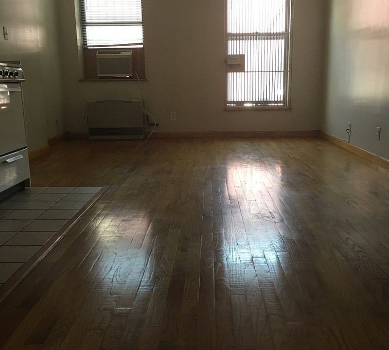 1st image of 1799 Lexington Ave APT 4C