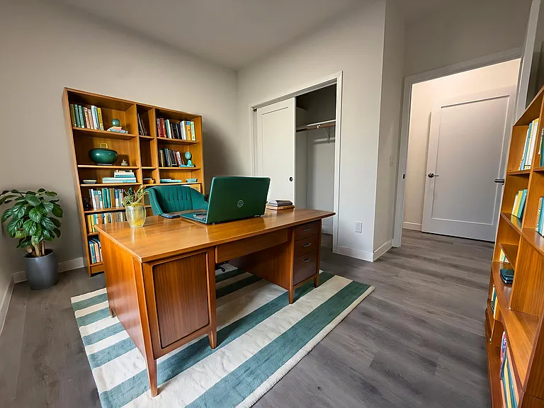 Point Gardens Apartments — Photo 58