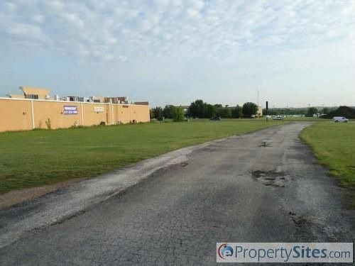 5th image of 2870 Western Center Blvd