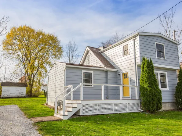 1061 Orchard Ave, Aurora, OH 44202