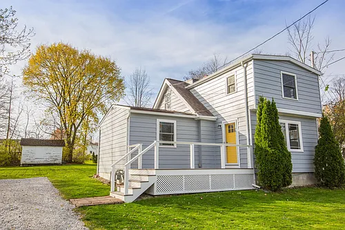1061 Orchard Ave Photo 1