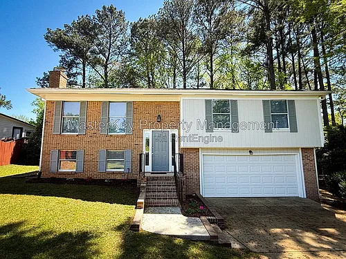 704 E Dynasty Dr Photo 1