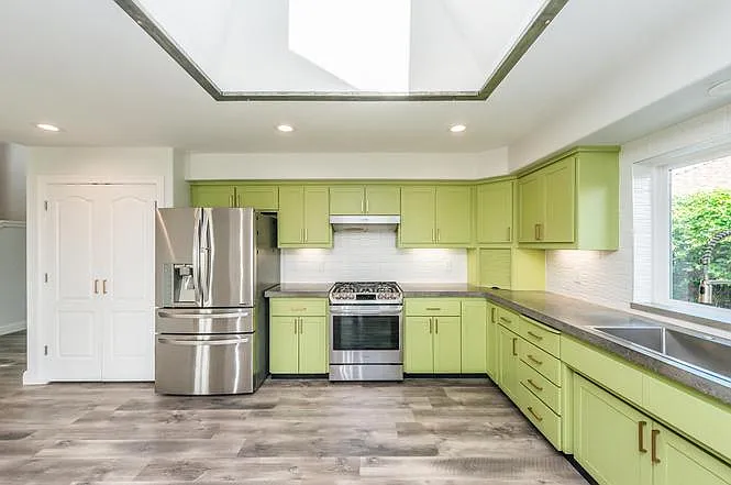 366 River Park Dr — Photo 6