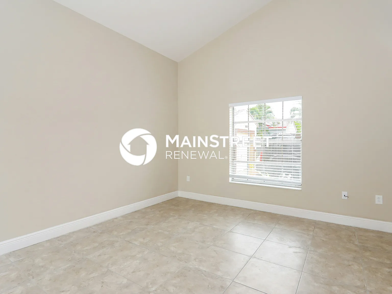 18954 NW 63rd Ct Cir — Photo 2