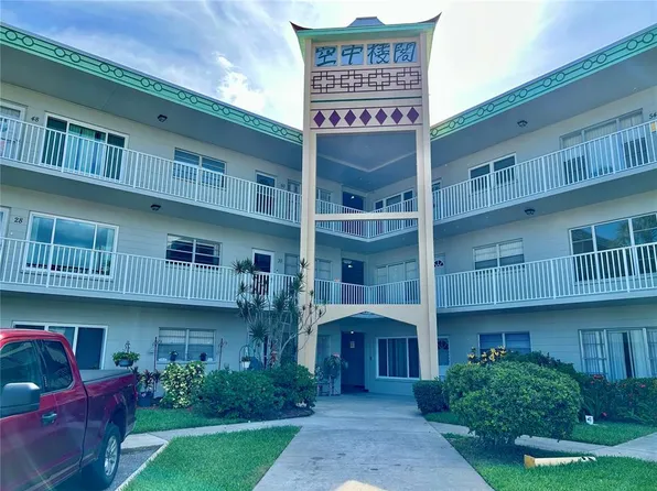 2070 World Parkway Blvd APT 36, Clearwater, FL 33763