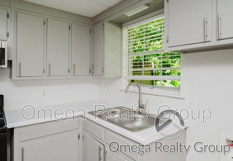 31 Indianwood Dr — Photo 12
