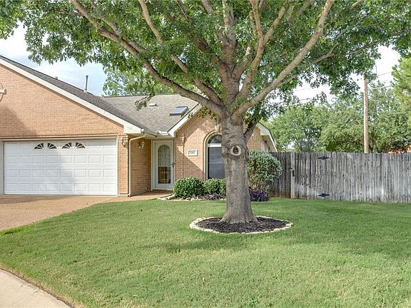 2nd image of 2517 Autumn Shade Ct