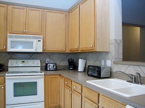 3rd image of 6882 Lake Eaglebrooke Dr
