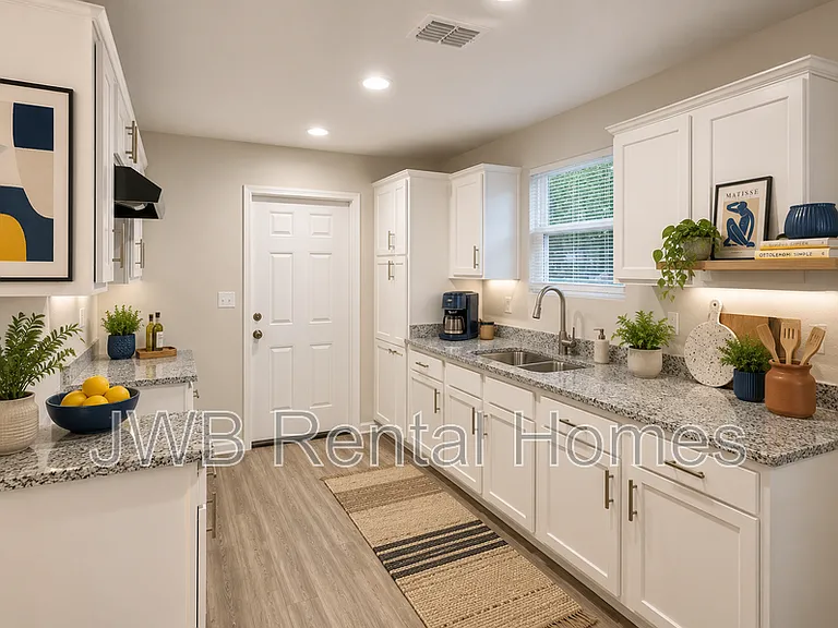 1427 W 23rd St — Photo 3