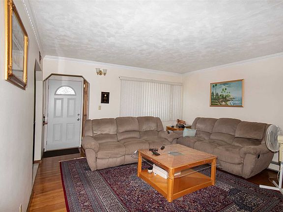 3rd image of 1300 Washington Ave