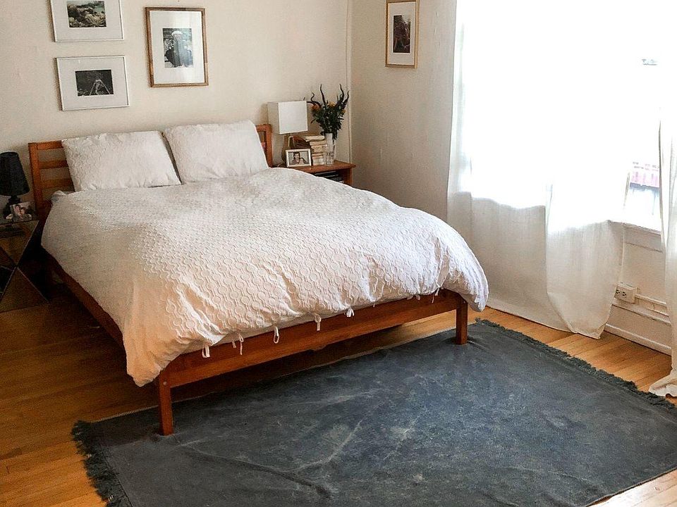 1st image of 630 W Arlington Pl #21L