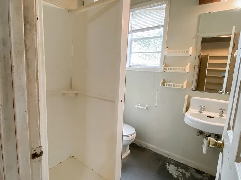 533 W Sallier St #B — Photo 6