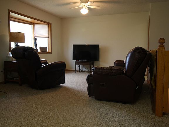2nd image of 1922 23rd St