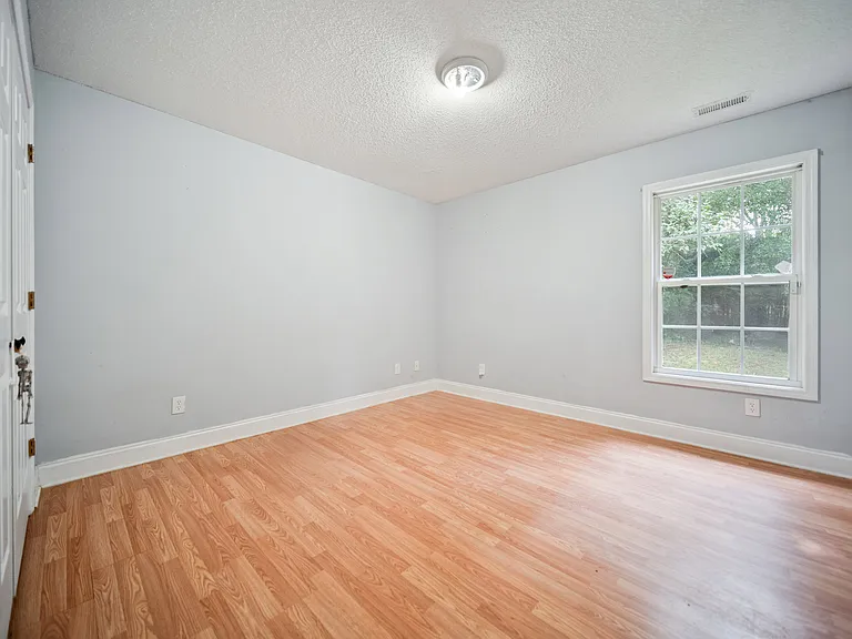 817 Church St — Photo 11