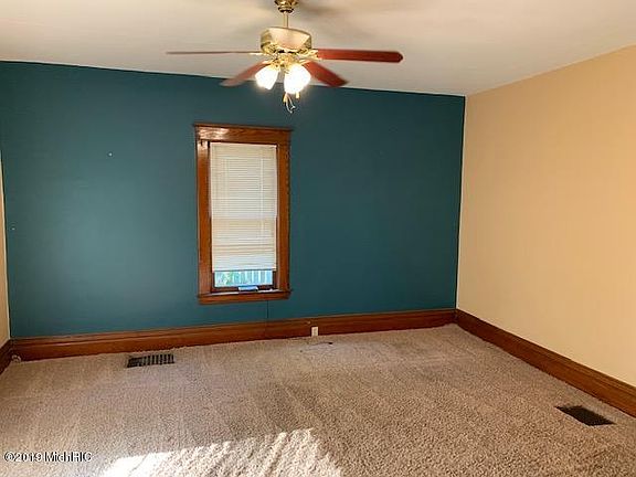 5th image of 1115 Newell Pl