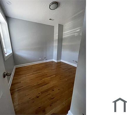 1st image of 6035 S Prairie Ave #6037-2S