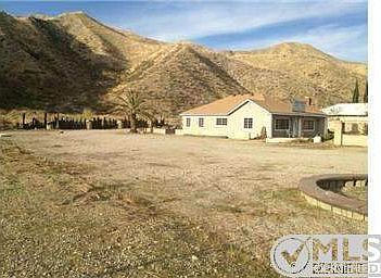 4th image of 17453 Sierra Hwy
