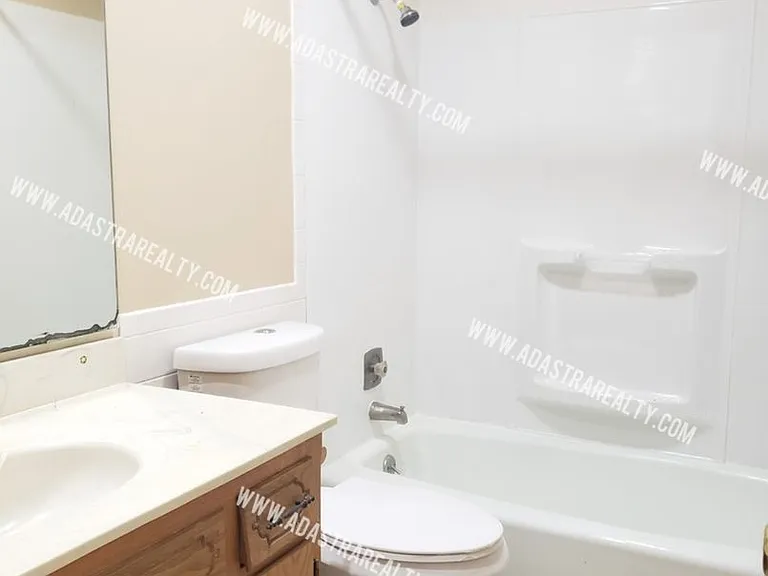 120 S Julia St — Photo 13