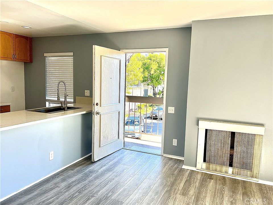 2811 S Fairview St UNIT F, Santa Ana, CA 92704 | Zillow