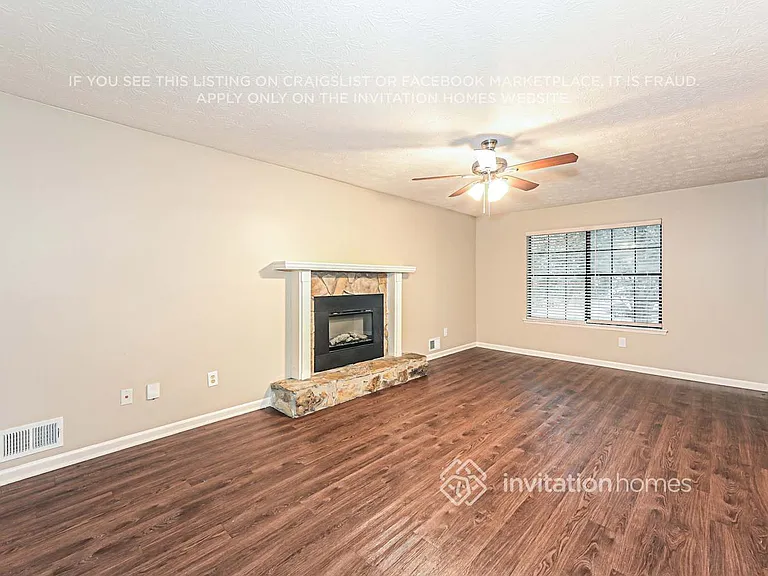 297 Phoenix Dr — Photo 9