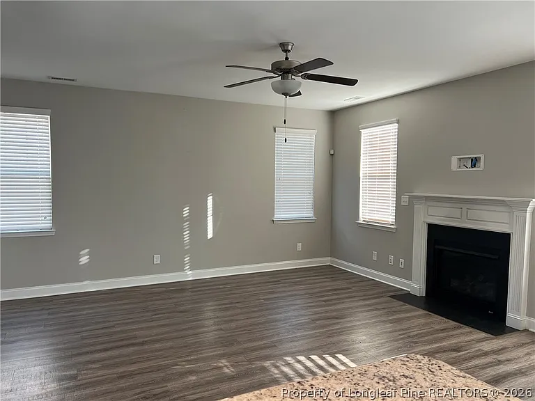 312 Derby Ln — Photo 3