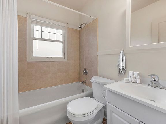 5th image of 2308 Minor Ave E #1/2