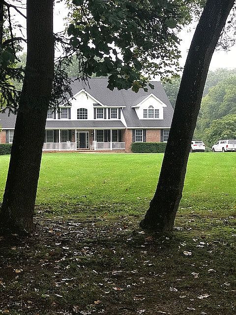2nd image of 27 Canterbury Ct