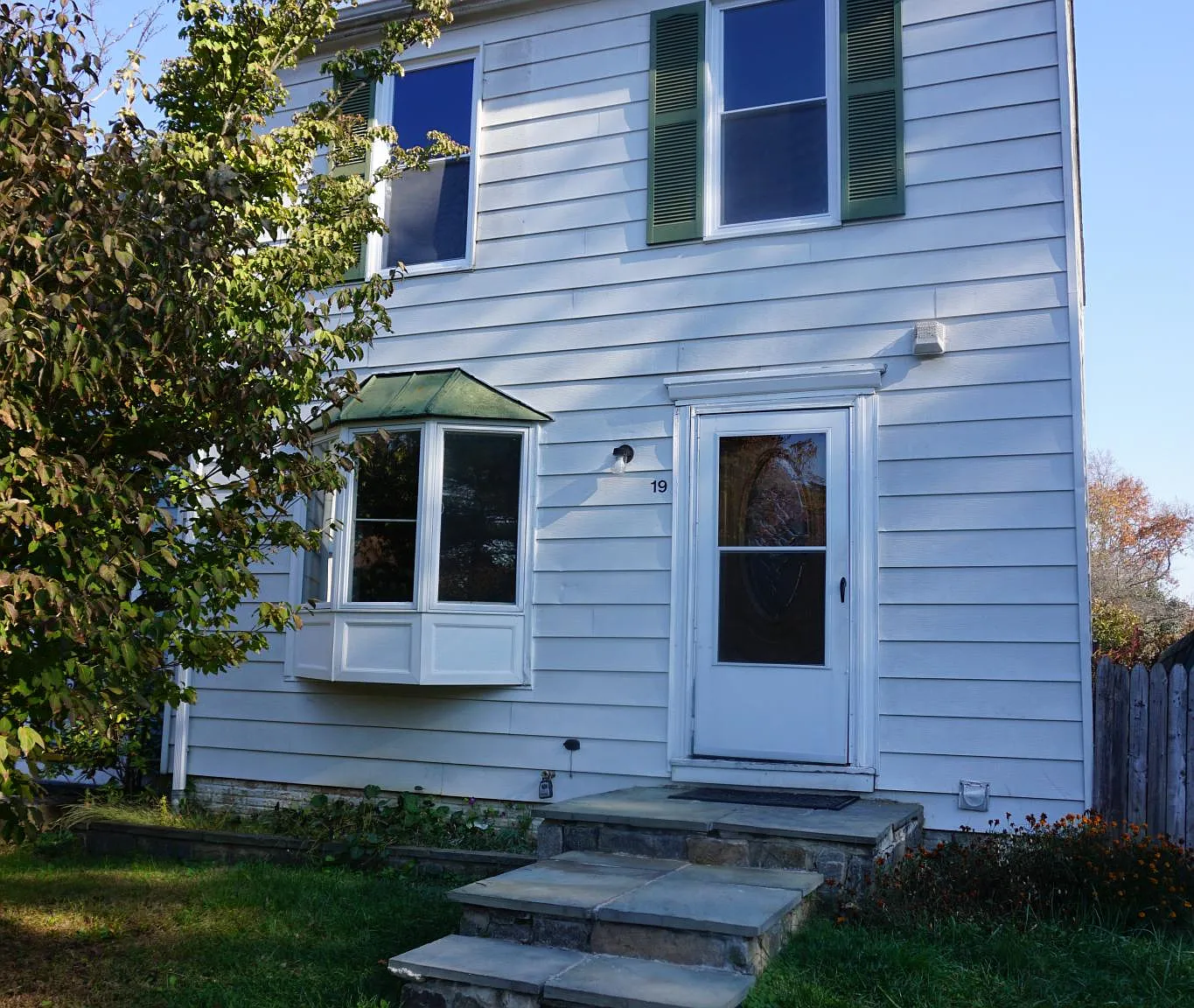 3 bed, 2.5 bath, 1080 sqft, $2,700 — Photo 2