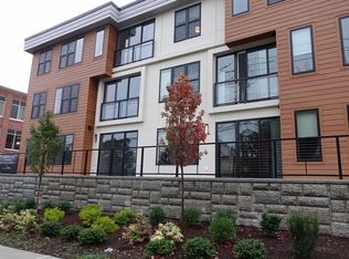 68 Los Angeles St #107, Newton, MA 02458