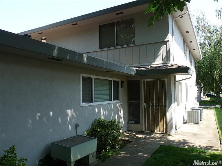 1st image of 8939 El Mirador Dr