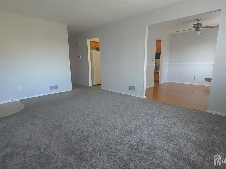 89 Van Buren Ave #2 — Photo 3