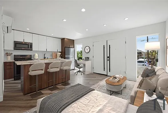 6307 Elgin St — Photo 3