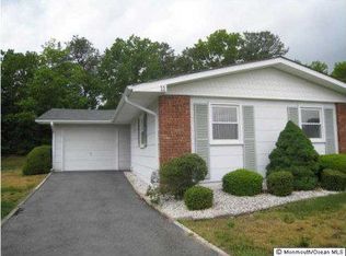 11 Longfellow Ct, Brick, NJ 08724