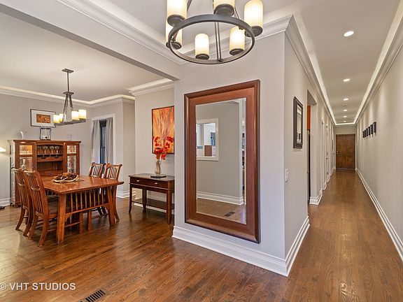 2nd image of 1243 W Foster Ave #1E