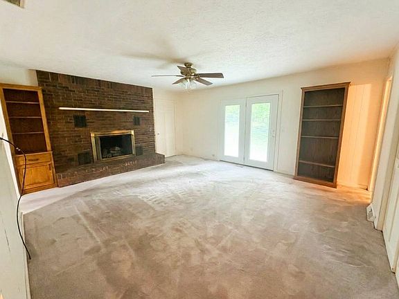 5th image of 154 Twin Hills Dr