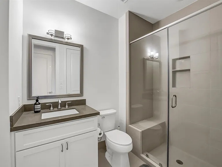 1110 Lake Pointe Pkwy — Photo 25