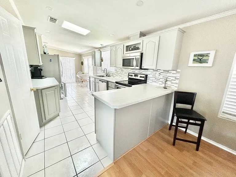5492 Crane Feather Dr — Photo 9