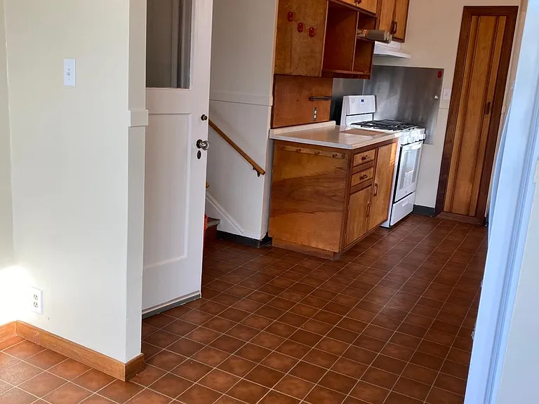 534 Curtis St — Photo 15