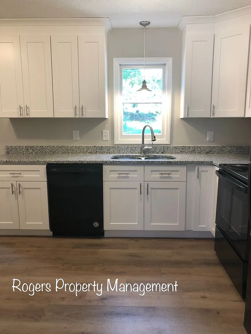2BR 1.5BA Townhome in Creedmoor, NC For Rent — Photo 2