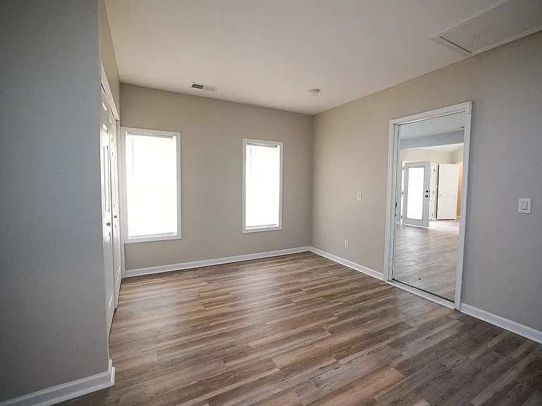 366 Wimpole Dr — Photo 14