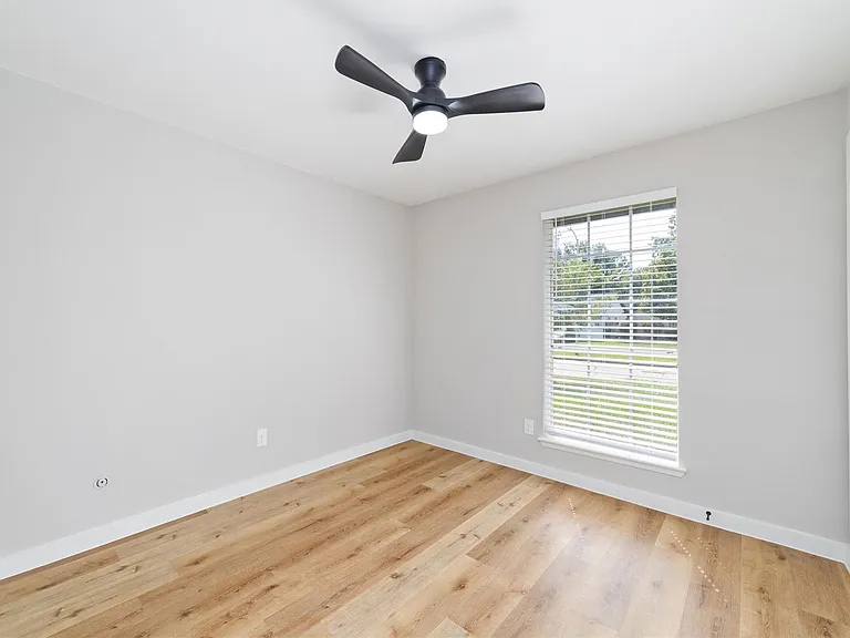 7706 Deadwood Dr — Photo 18