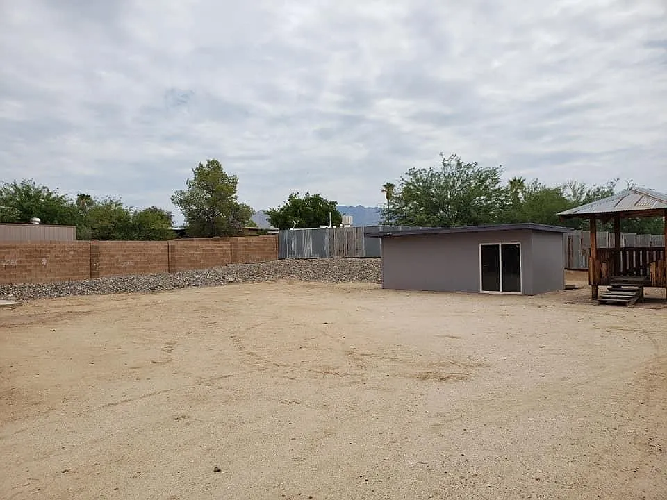 4 bed, 1800 sqft, $1,975 — Photo 3