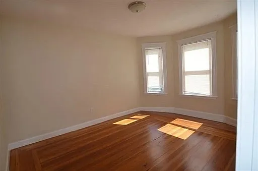 3 bed, 1000 sqft, $2,900 — Photo 2