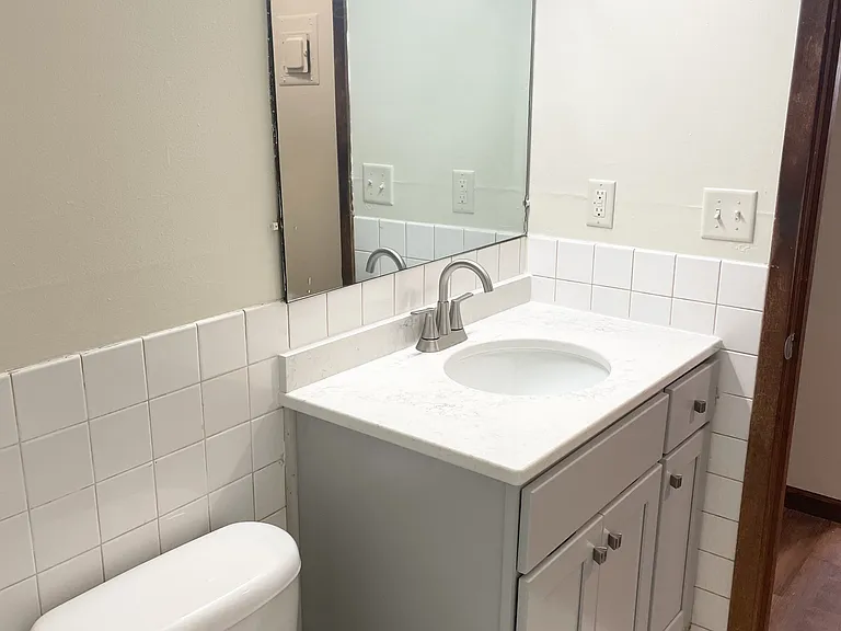 Hall Avenue Apartments — Photo 26