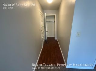 9430 W 81st St APT 201, Overland Park, KS 66204